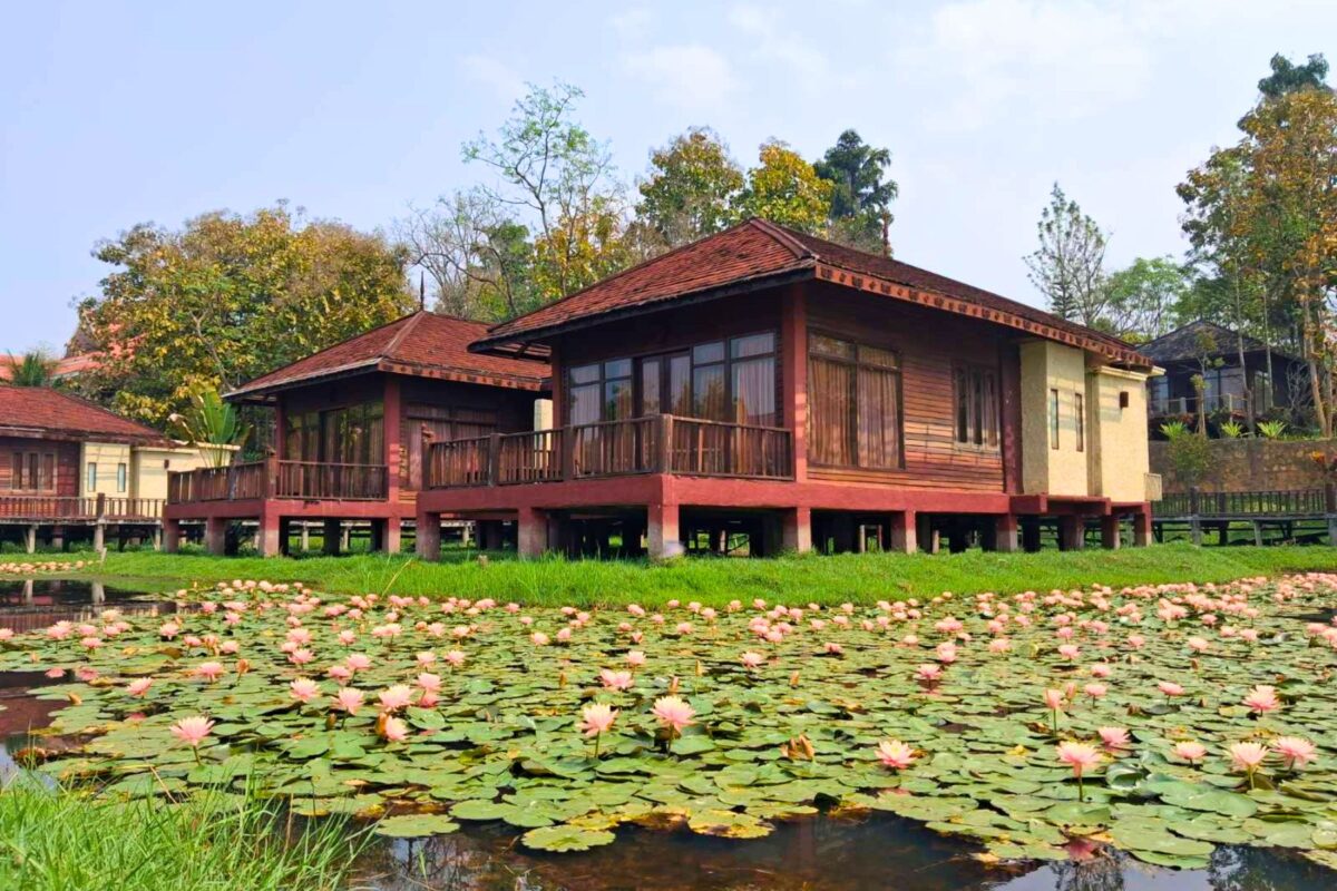 lotus villa(second row)