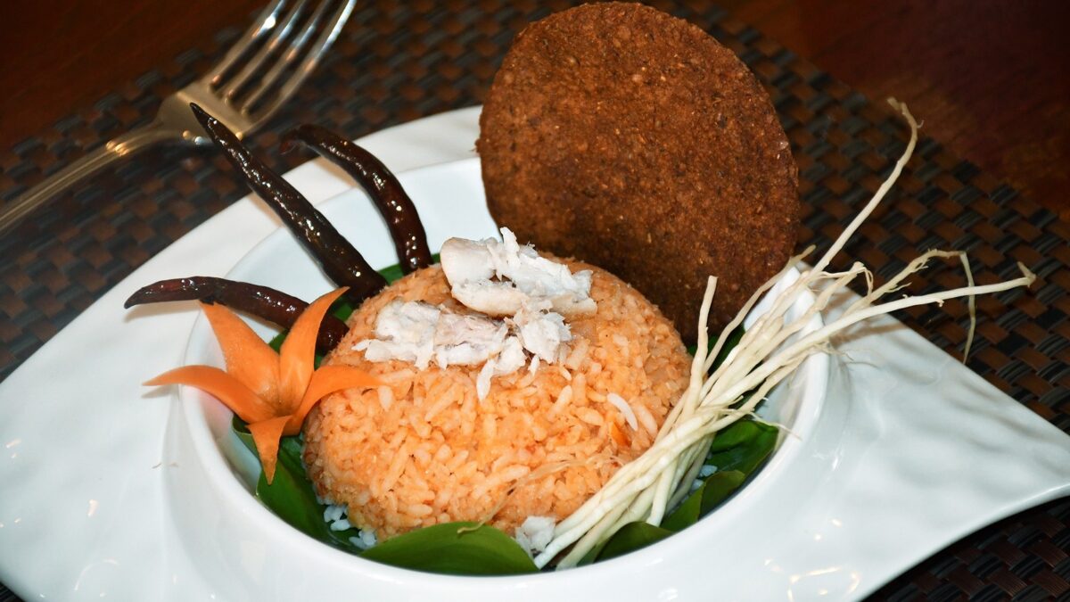 APOL-RESTAURANT